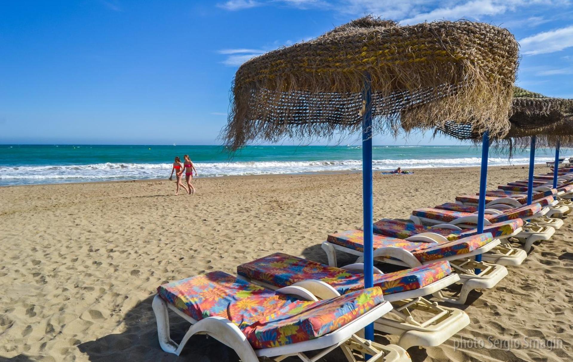 Apartamentos Los Cisnes - 2º Linea De Playa - Perfecta Ubicacion Benalmádena Exteriér fotografie